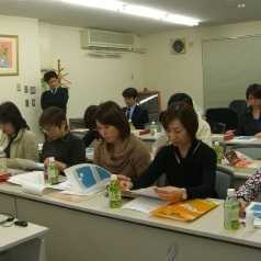 IMCごうとう薬局の写真3枚目:新人研修から、学会の参加まで充実した教育体制になっております