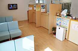 きらら薬局　わかぎ豊田の写真2枚目：投薬までの待ち時間を短縮する設備も充実しています