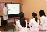 桃太郎薬局 おゆみ野店の写真3枚目:外部の勉強会等もございます、スキルアップも望めます