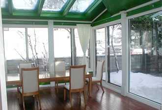 グループホーム木洩れ陽の写真2枚目:テラスもあります