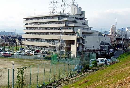 サンポエムひらかた　枚方市立特別養護老人(ショートステイ）の写真1枚目：特別養護老人ホームに併設された施設です