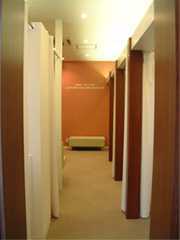 てらい整骨院の写真3枚目:診療室は仕切られた空間となっています