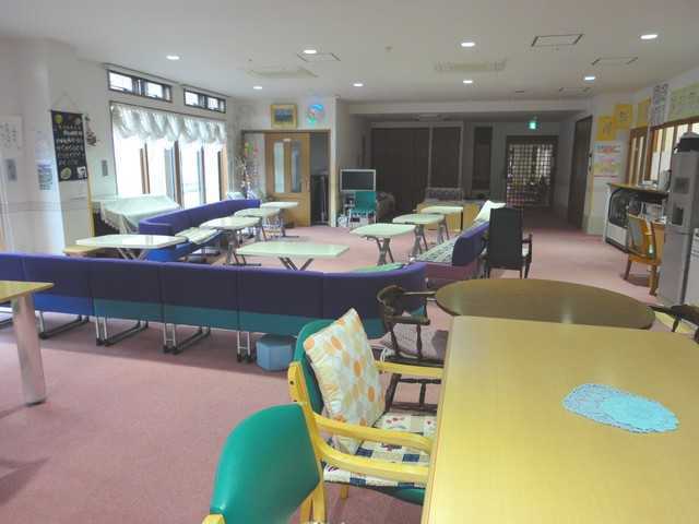 デイサービスセンター ノーマライ尾張部の写真2枚目:多目的につかえるホール