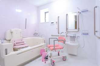 フォーユー八尾【住宅型有料老人ホーム】の写真6枚目:働く職員にも優しいバリアフリー設計