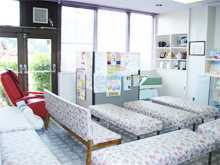 あじろ診療所しらゆり療育センター（作業療法士の求人）の写真2枚目：院内は家庭的でリラックスできる雰囲気です