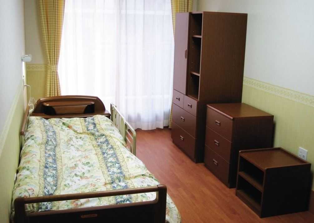 たんぽぽ加茂の里【デイサービス】の写真4枚目:明るい光が差し込む居室