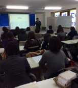 晴れる家3号館の写真4枚目:社内での説明会を随時開催しています