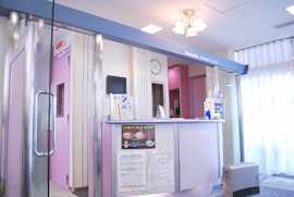 貴ケ丘クリニックヤードの写真3枚目:明るい笑顔での対応をお願いいたします