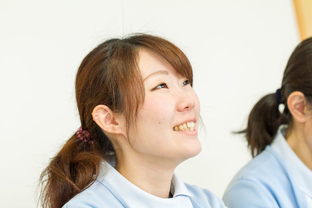 医療法人社団 てらい歯科矯正歯科（歯科衛生士の求人）の写真7枚目：当院のスタッフはみんな優しい方ばかり。おっとりとした大人な雰囲気の方が多いです。