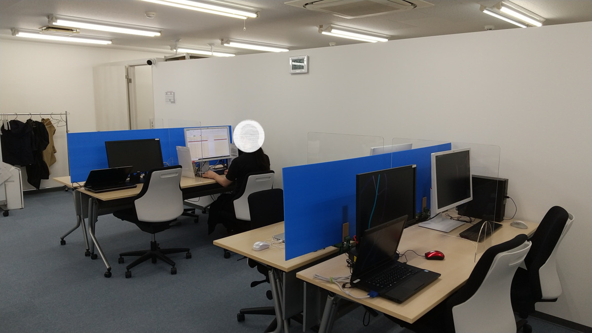 アクセシブル北大宮（生活支援員の求人）の写真2枚目：パソコン作業スペース