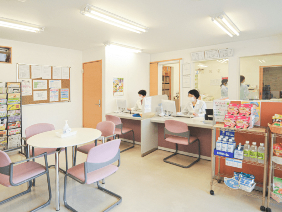 やまかわ薬局大供表町店（薬剤師の求人）の写真3枚目：やまかわ薬局大供表町店の内観