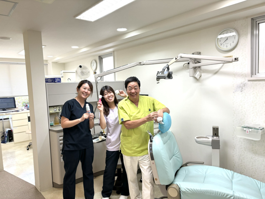 西田歯科医院(歯科衛生士の求人)の写真3枚目:チェアーは2Fに3台と、1Fにバリアフリー診療室があります。