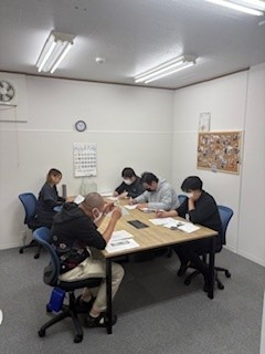 訪問介護ひなた 町田【2026年02月01日オープン予定】(生活支援員の求人)の写真4枚目:会議、研修なども充実、確実なスキルアップへ