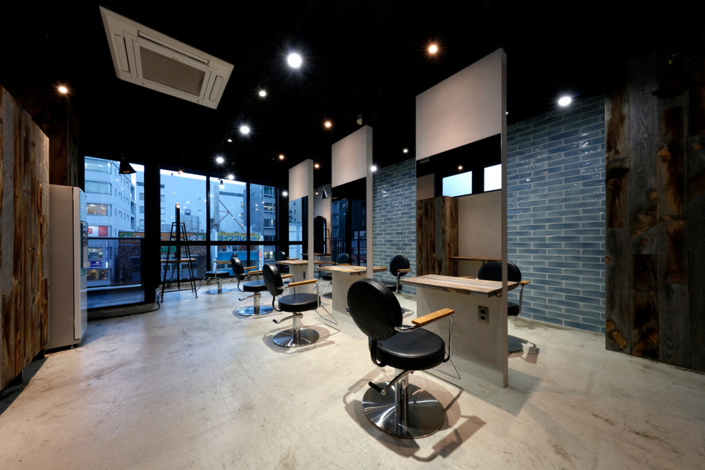 La fith hair robin 名古屋店の写真2枚目：