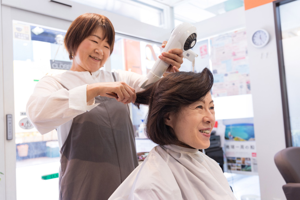 ヘアサロンシーズンヴィナシス金町店の写真2枚目：