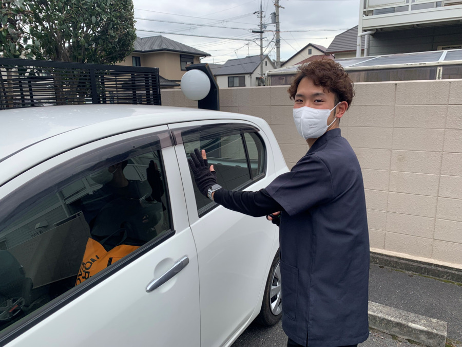 訪問看護ステーションほおずき（作業療法士の求人）の写真4枚目：訪問用のクルマは、運転しやすく小回りの利く軽自動車。マイカーの持ち込みもOK
