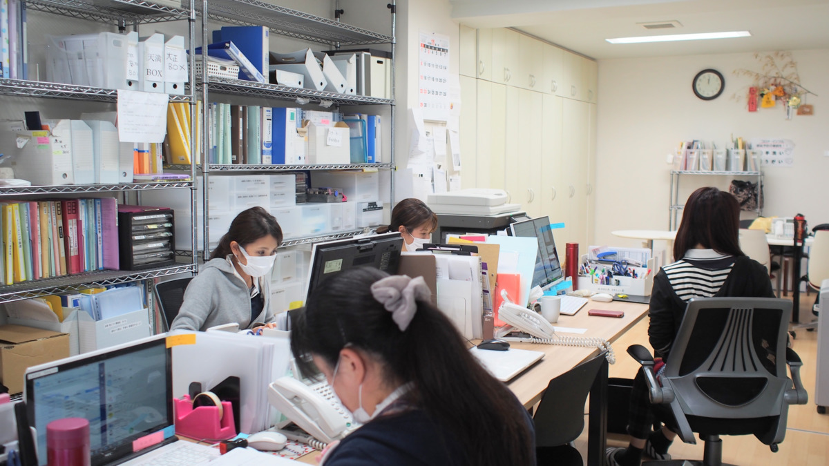 西大阪訪問看護ステーション本部の写真2枚目：本部
事務スペース