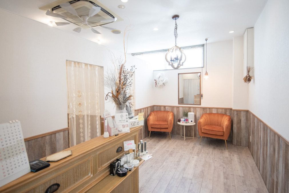 Appy.Lashレインボー通り店の写真2枚目：