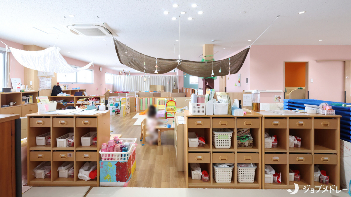 ヤクルトひよっこ保育園池田（保育士の求人）の写真5枚目：保育室の様子です