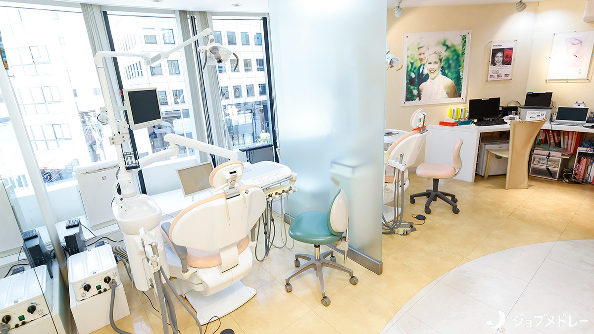 医療法人社団信和会 ミズキデンタルオフィス(医療事務/受付の求人)の写真7枚目:明るく清潔な診療室です