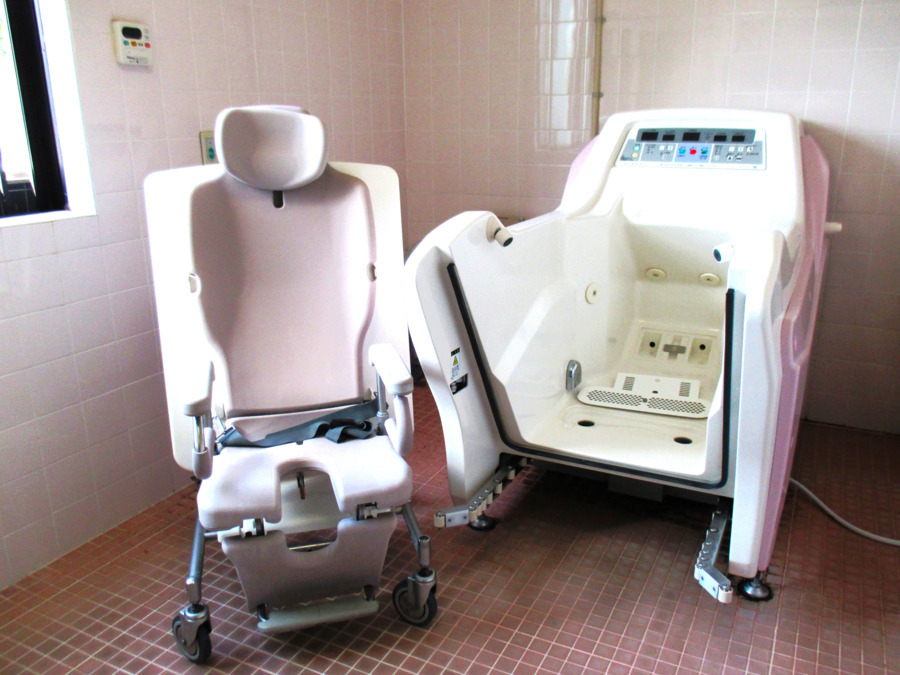 ミモザ平塚南原デイサービスの写真3枚目：機械浴を設置しており、その人に合ったケアの提供が可能です♨