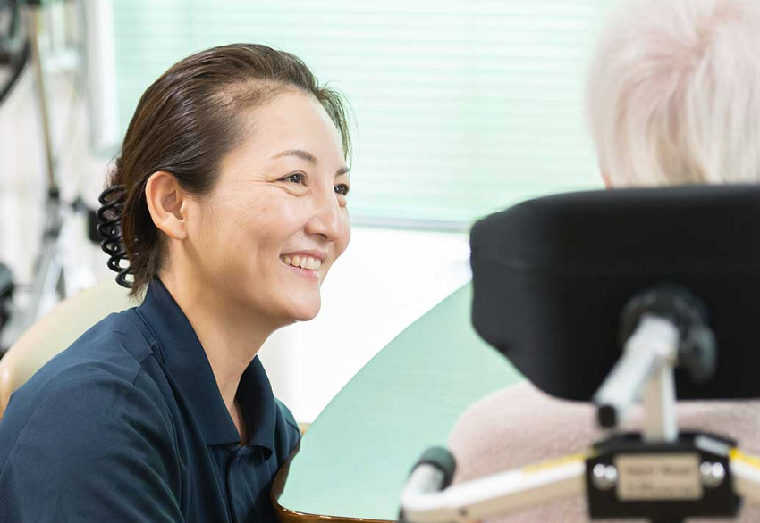 スローライフハウス琴葉日進竹の山（看護師/准看護師の求人）の写真9枚目：医療行為の必要な方や終末期の方も全力でサポートしています。