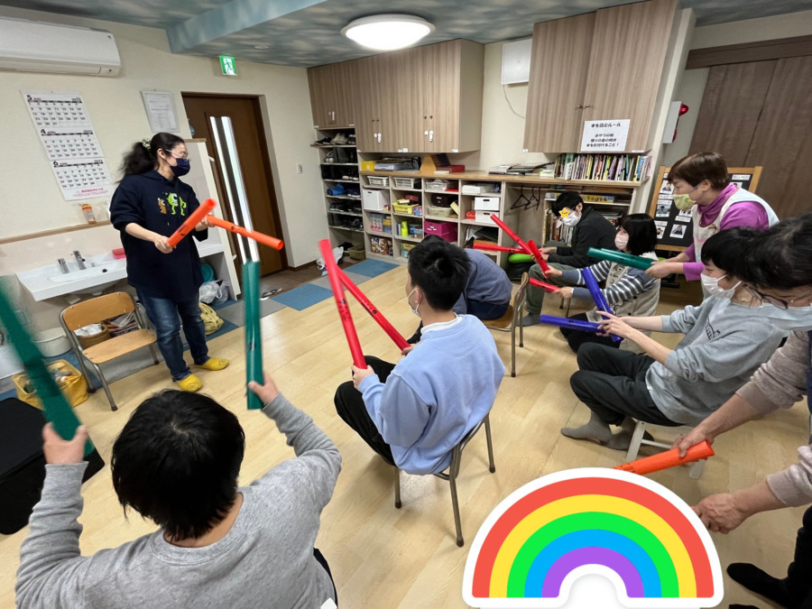 放課後等デイサービス　あんしぇる（保育士の求人）の写真10枚目：音楽療法