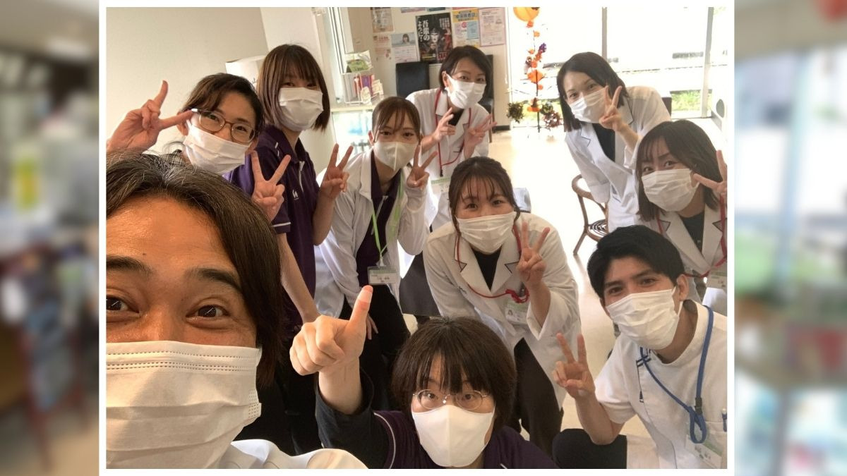 東手城ココフル薬局（薬剤師の求人）の写真3枚目：来局されるご利用者様を第一に考え、日々業務を行っています。