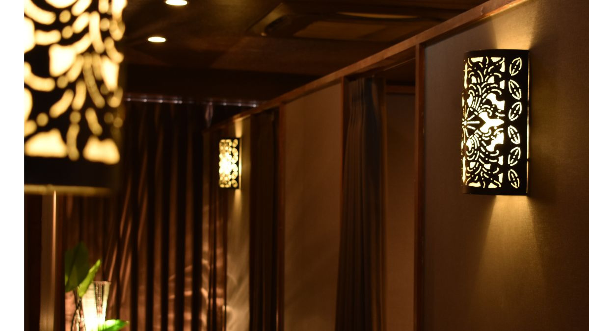 バーンラック池袋西口駅前店の写真5枚目：暖かな照明が魅力です！