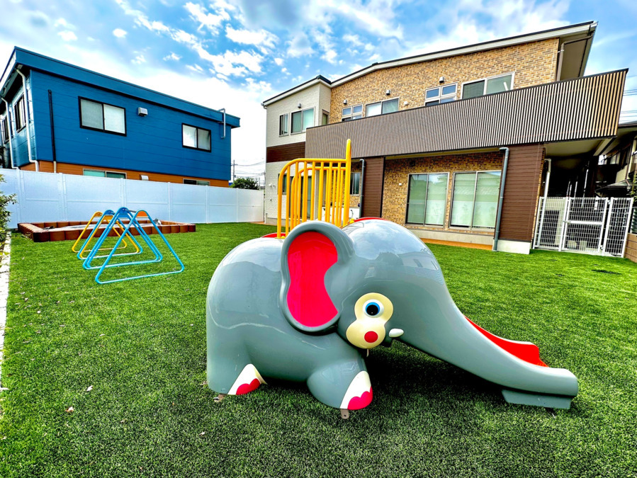 上尾東町はばたき保育園【2025年04月オープン】の写真7枚目：上尾園の園庭です