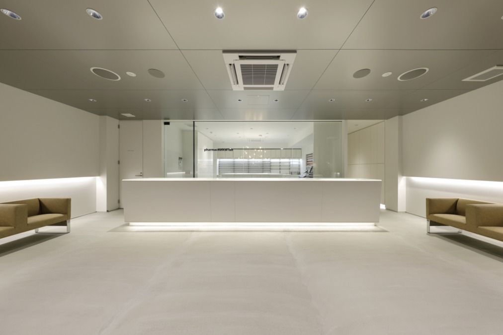 あおぞら薬局 金沢駅西口店（薬剤師の求人）の写真2枚目：あおぞら薬局 金沢駅西口店の内観の内観