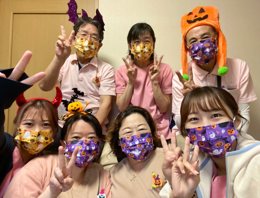 せんげん台木村歯科医院の写真3枚目：訪問歯科部では、自分たちも楽しんで診療しています。