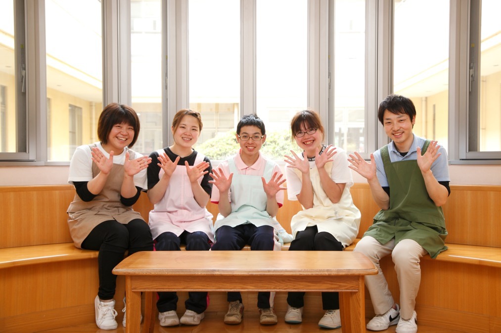 特別養護老人ホーム 愛和苑(ケアマネジャーの求人)の写真:施設見学だけでも大歓迎です。ご質問等お気軽にお問い合わせください。