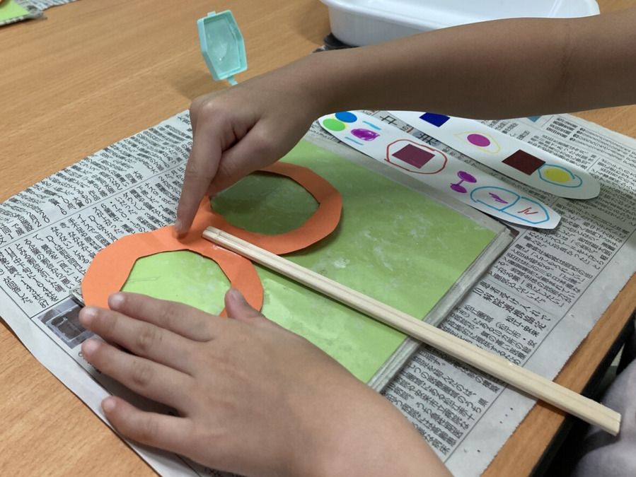 児童発達支援 HiKaRi(児童指導員/指導員の求人)の写真4枚目:季節の制作は、みんな大好き♪