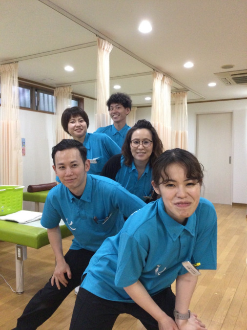 きたなか整骨院（柔道整復師の求人）の写真10枚目：スタッフ同士の仲が良く、意見交換や相談もしやすいです。