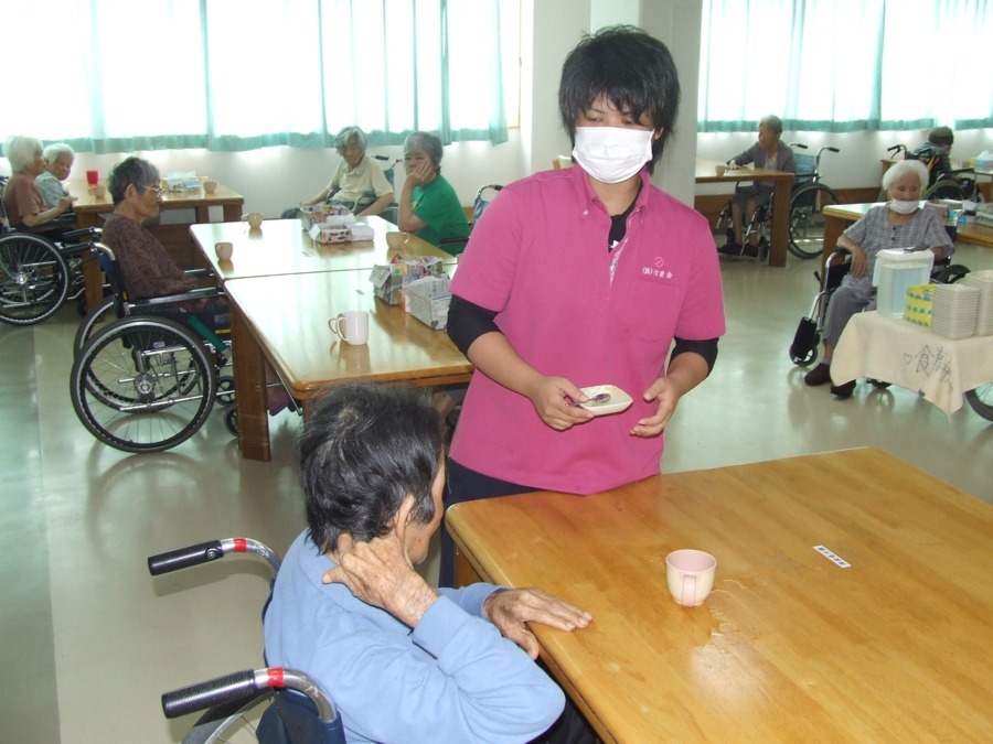 介護老人保健施設信愛の丘（介護職/ヘルパーの求人）の写真2枚目：