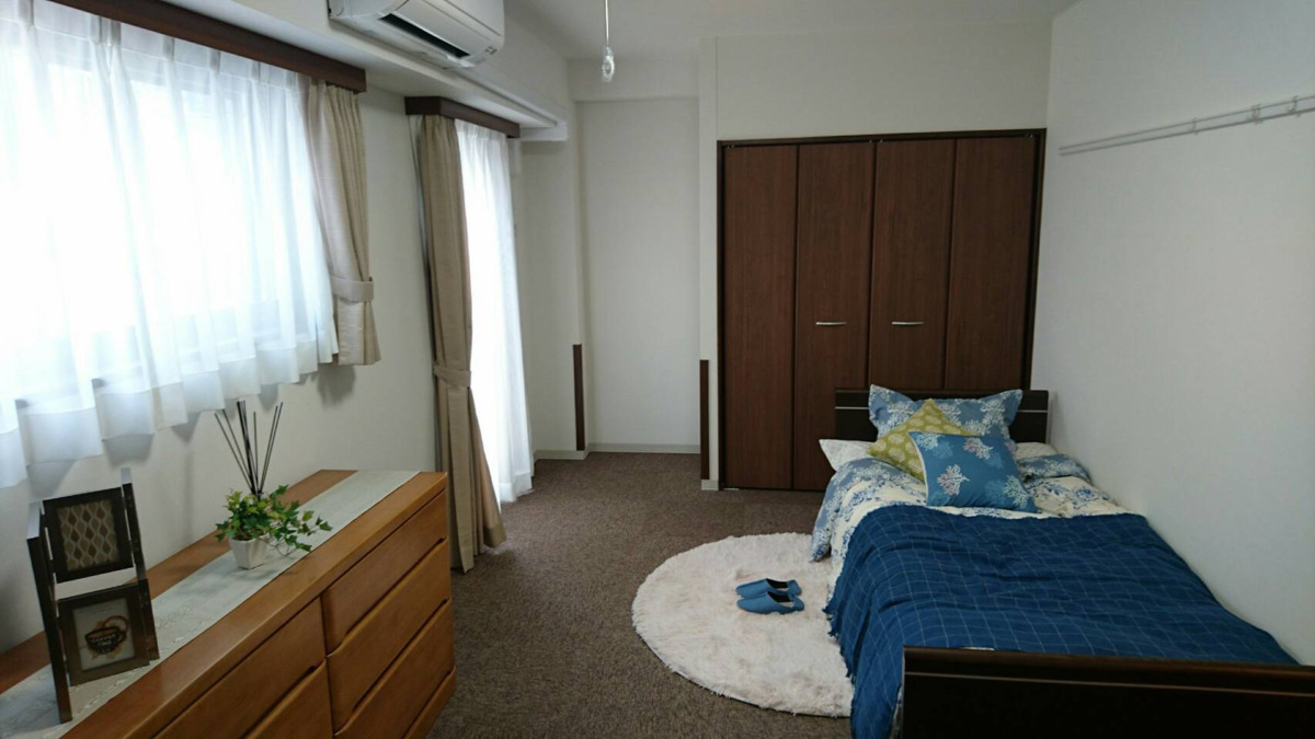 ミモザ板橋けやき苑介護付きホームの写真4枚目：ご利用者の居室です。ご利用者・職員の笑顔が絶えない施設を目指しております♪