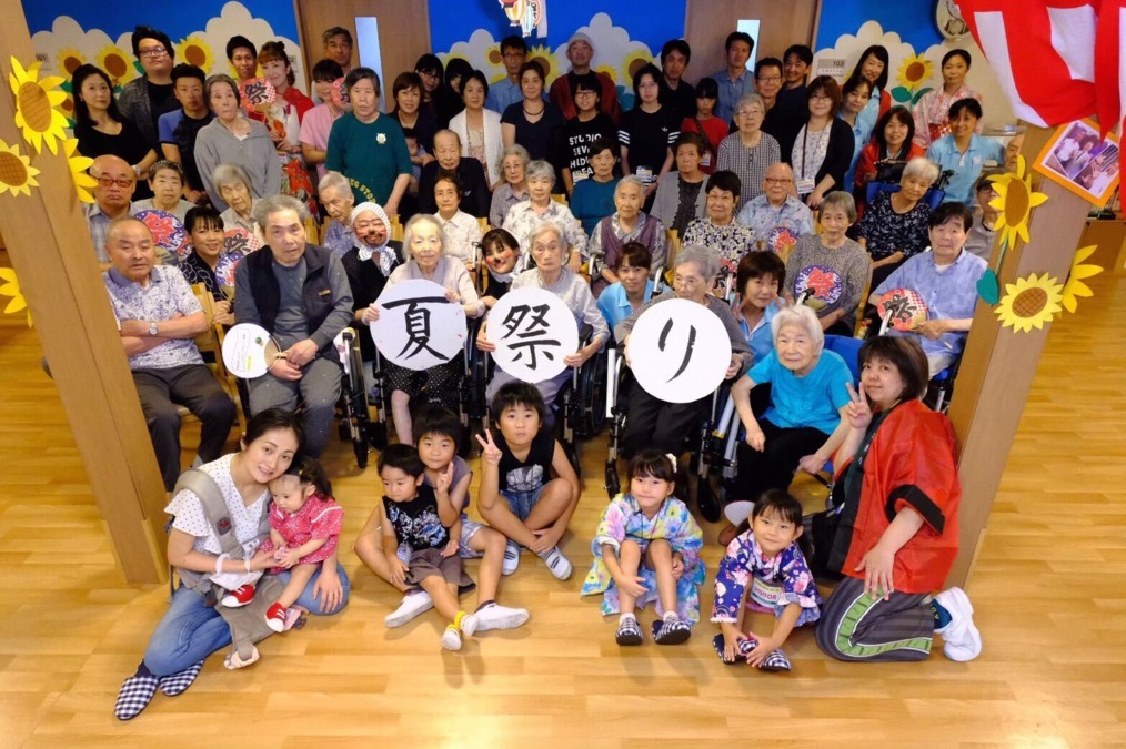 リラクシングライフ(介護職/ヘルパーの求人)の写真:家族様も参加の夏祭り
