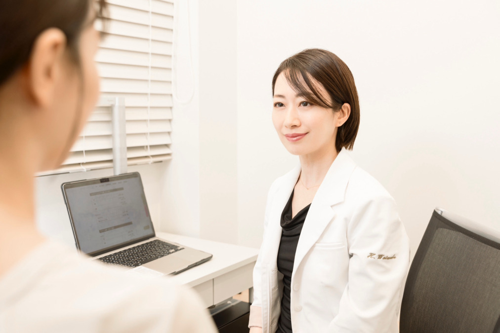 渋谷内科・スキンケアクリニック（看護師/准看護師の求人）の写真6枚目：美容皮膚科医師在籍で美容診療も行っています。（火・金曜除く）