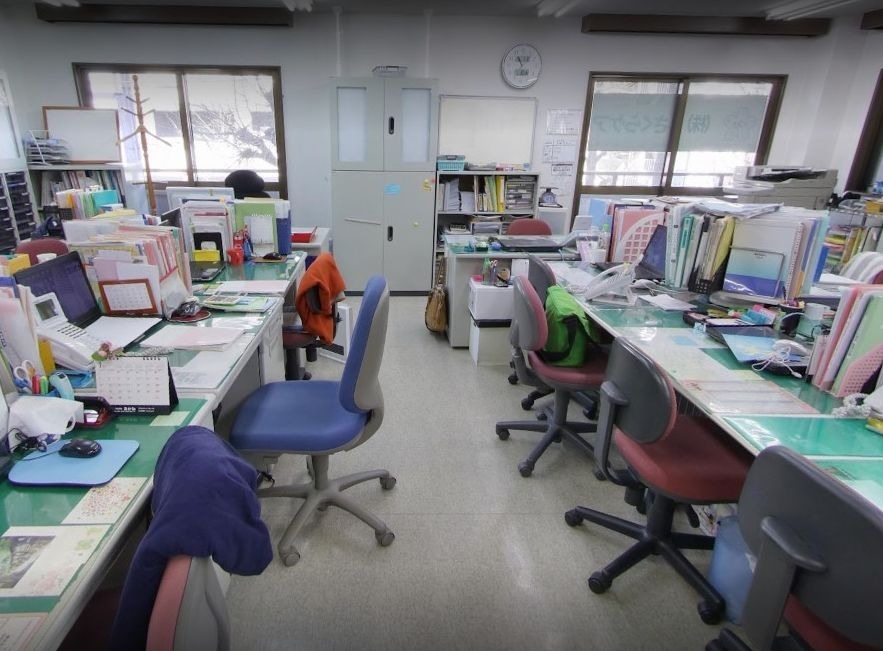さくらケア上町居宅介護支援事業所の写真2枚目：１人１デスクPCは当たり前！