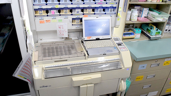 アガペ藤崎薬局（薬剤師の求人）の写真4枚目：藤崎薬局 機器設備です