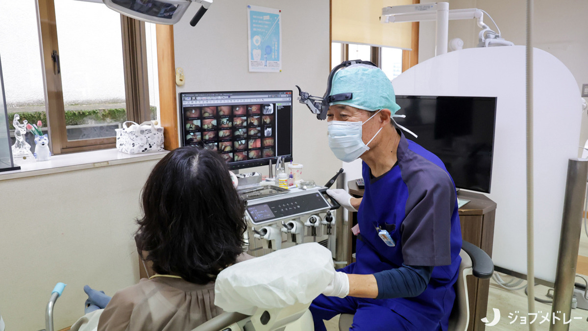篠原歯科医院の写真11枚目:患者様としっかりコミュニケーションをとっています