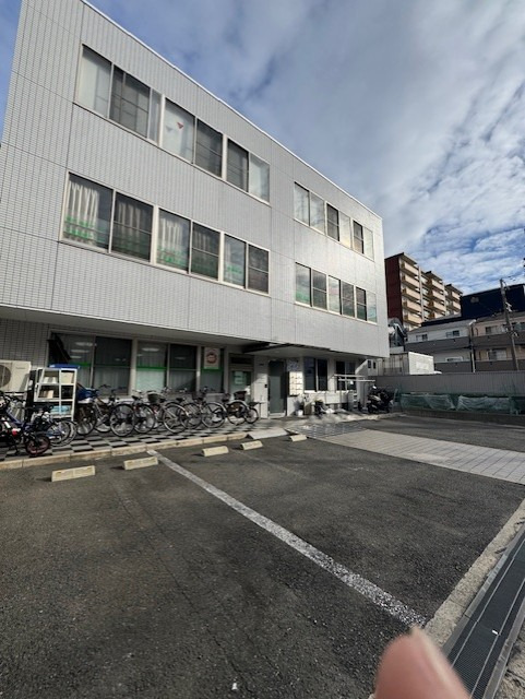 アースジュニア【2024年12月01日オープン】の写真1枚目：