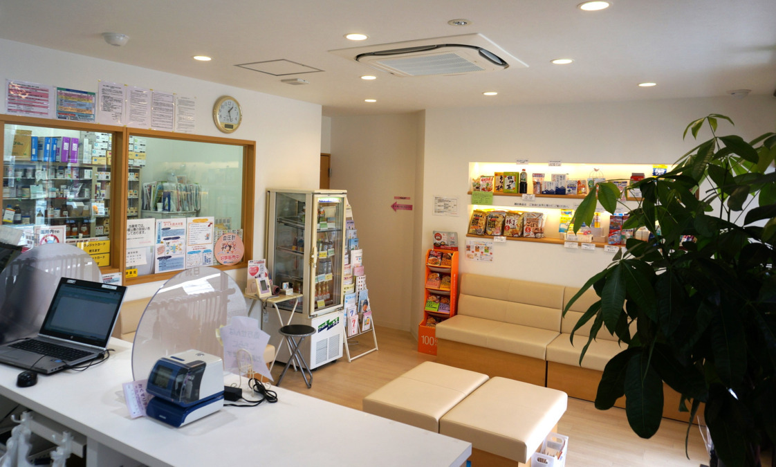 きららみらい薬局十三店（調剤事務の求人）の写真2枚目：