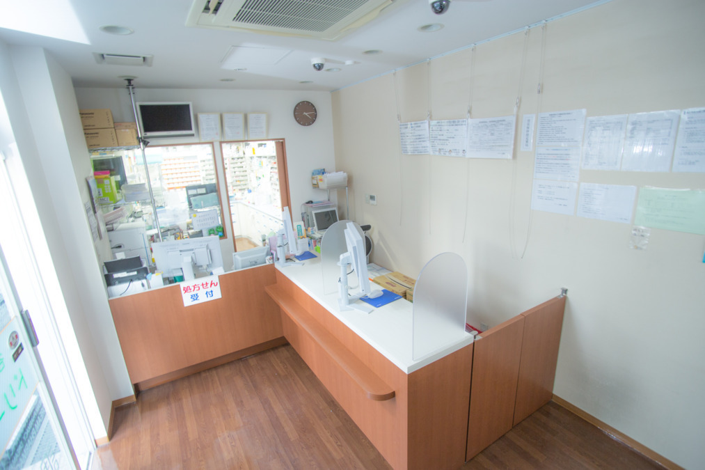 ドリーム薬局 国領店（薬剤師の求人）の写真2枚目：ドリーム薬局 国領店の内観