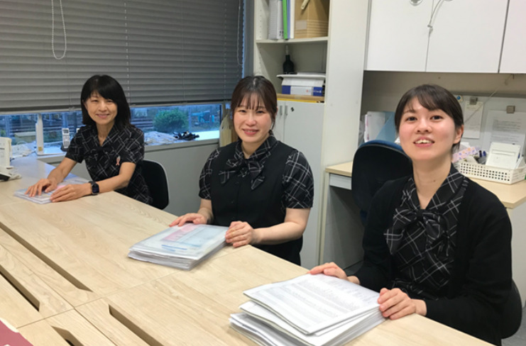 女性のための統合ヘルスクリニック｜イーク丸の内（一般事務/管理部門の求人）の写真5枚目：総務チーム