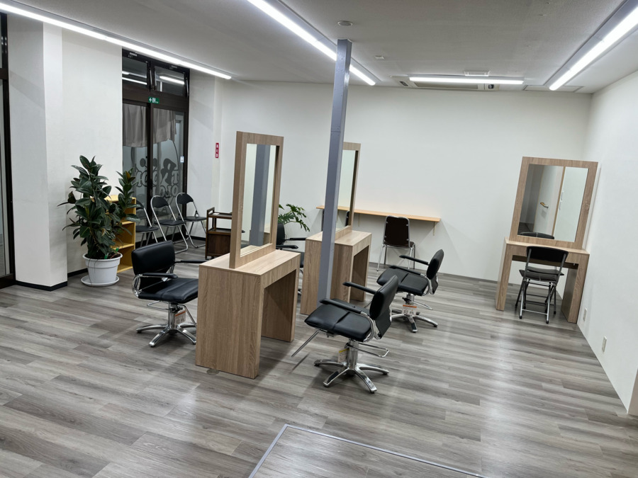 カットルームカラー尾花沢店の写真