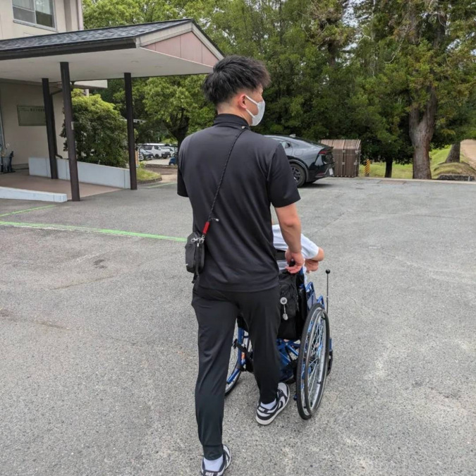 ヘルプステーションARANの写真3枚目：通院介助の様子