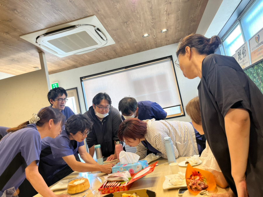 にじいろ訪問看護リハステーション（医療事務/受付の求人）の写真3枚目：休憩シーン