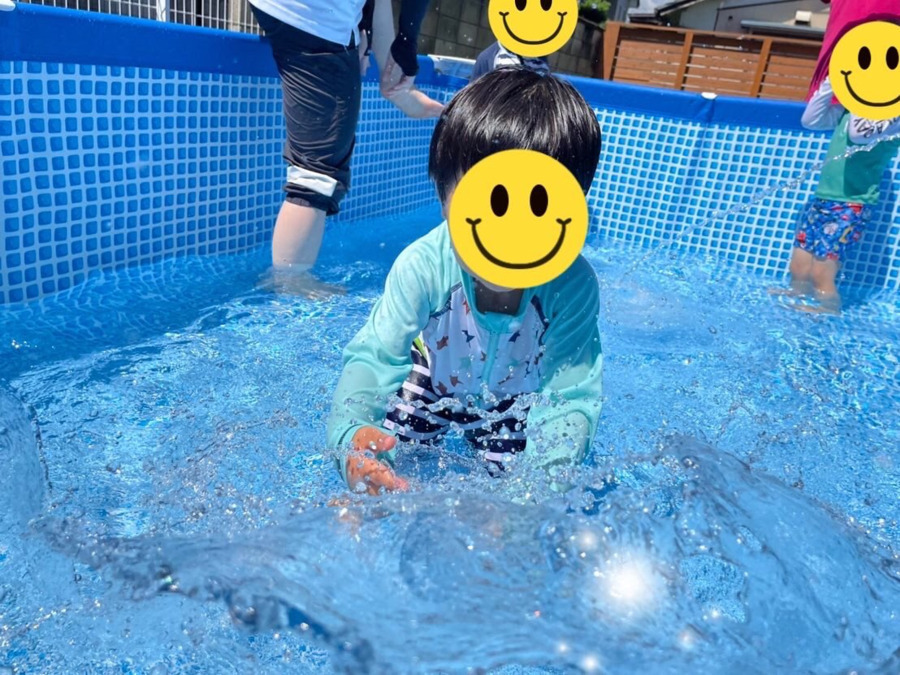児童発達支援所 chouchou吉岡の写真9枚目：夏はお庭でプール！